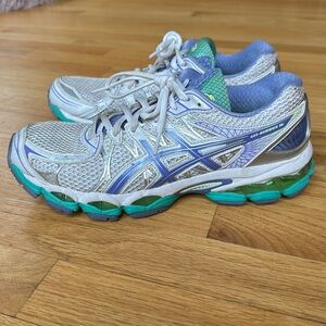 Asics Gel Nimbus 16-women's size 9.5